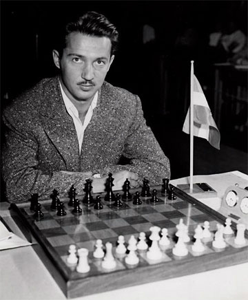 JustChessMiniatures on X: Viktor Korchnoi, Tigran Petrosian and Jan  Donner. Netherlands, 1962. Photo: Dutch National Archive. #Chess #chessgame  #Ajedrez #echecs #xadrez #scacchi #schach  / X